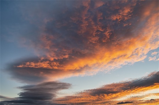 一句简单最暖心的情话(一句打动人心的情话句子)