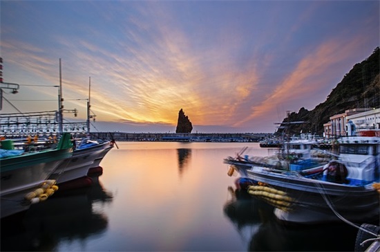 致抗疫情一线人员的励志祝福语大全