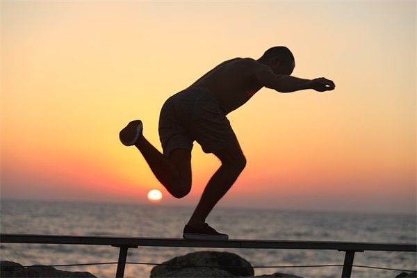 2026天气热的搞笑幽默句子 形容天热搞笑幽默句子